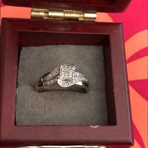 Sterling silver Diamond ring sz 7